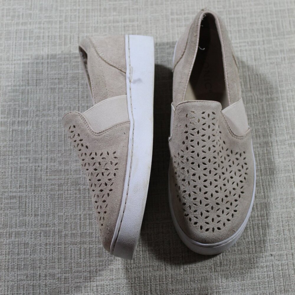 Vionic Size 6 Tan Perforated Slip On Sneakers